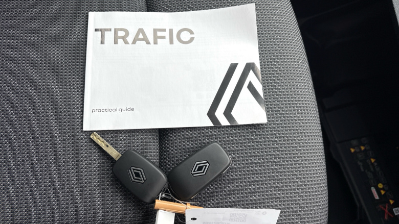 Renault Trafic Swb Diesel SL30 Blue dCi 150 Advance [Safety] Van EAG9